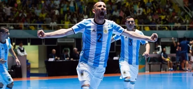 Cinco cuervos a la Selección de Futsal
