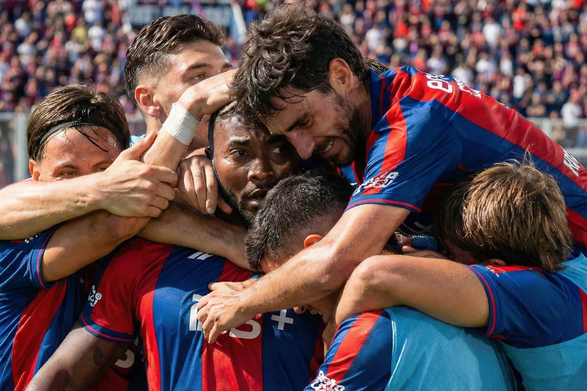 Desde los pies de Herazo, San Lorenzo se recuperó del debut y se trae tres puntos de Mendoza